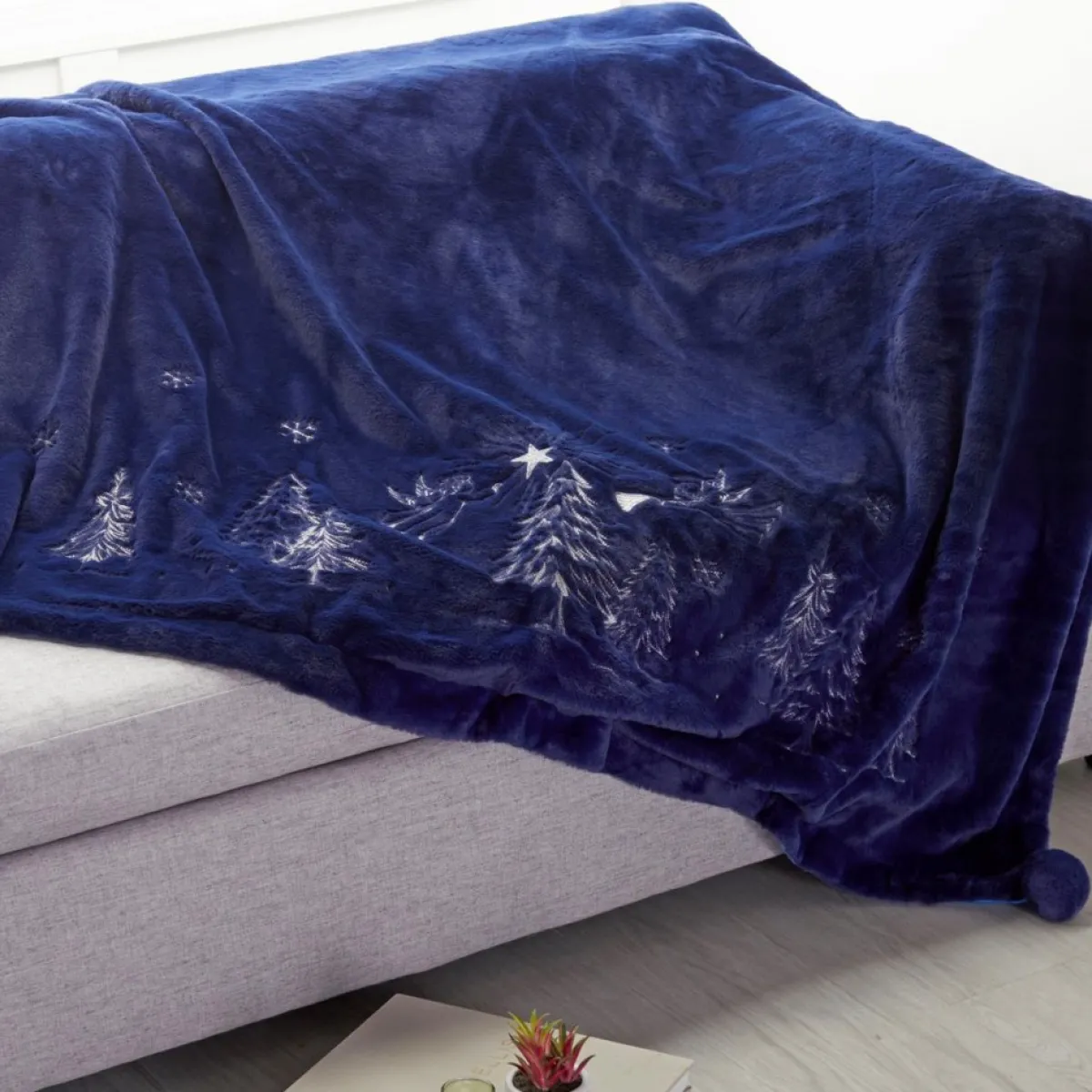 august & leo Holiday Textiles | As Is Oversized Faux Fur Angelic Winter Throw