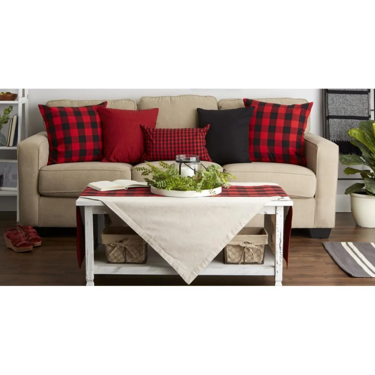 design_imports_assorted_pillow_covers_set_of__5.webp Design Imports Holiday Textiles | Assorted Pillow Covers Set Of 4