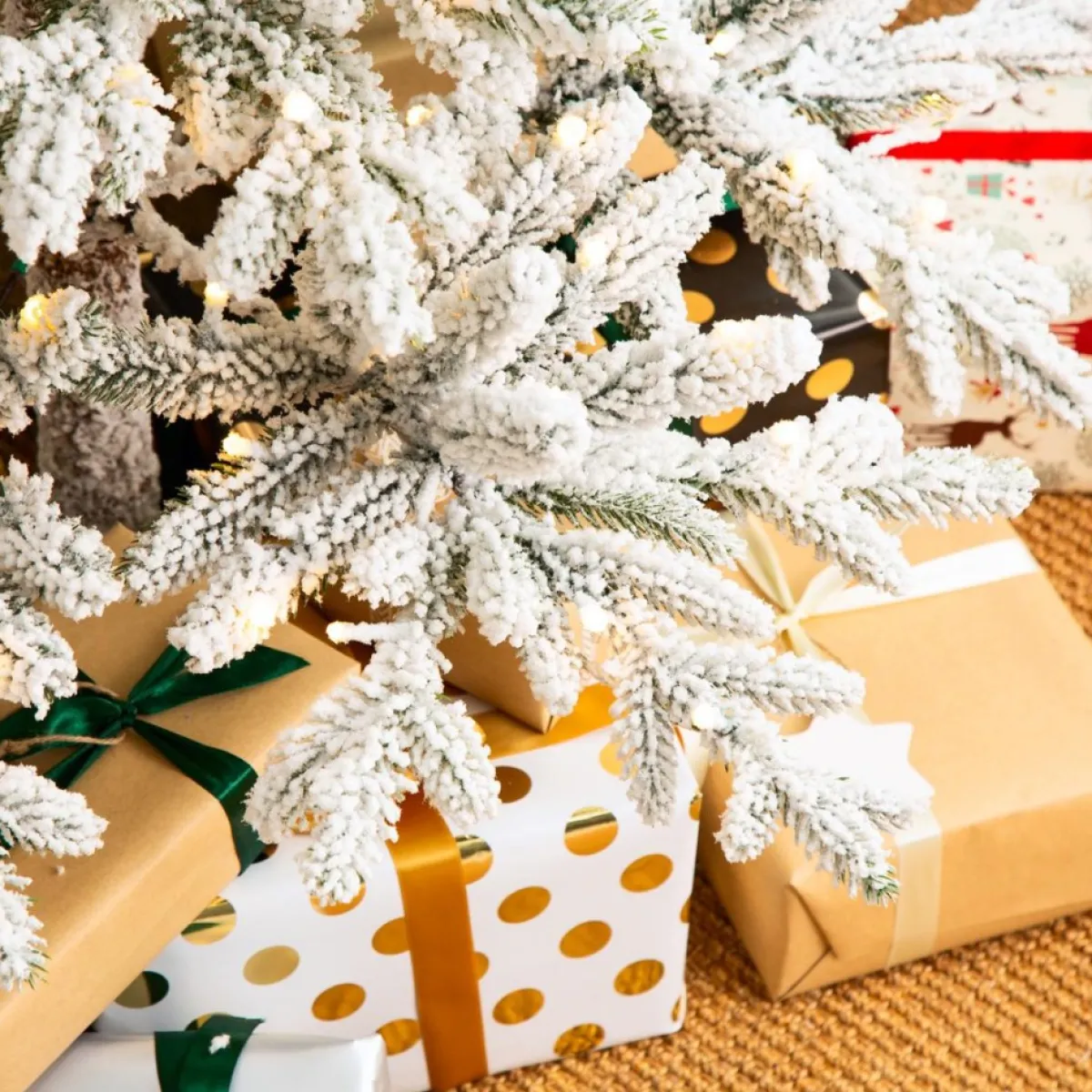 Glitzhome Christmas Trees | 7Ft. Deluxe Pre-Lit Pine Artificial Christmas Tree W/ Lights